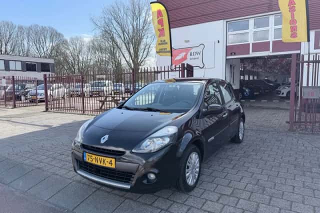 Renault Clio (2010) thumbnail 1
