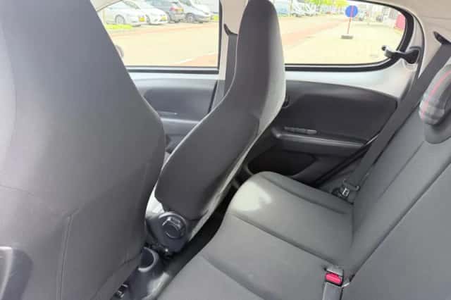 Peugeot 108 (2014) thumbnail 4