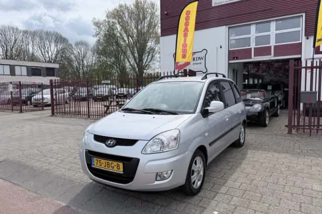 Hyundai Matrix 1.6i Style (2009) thumbnail 1
