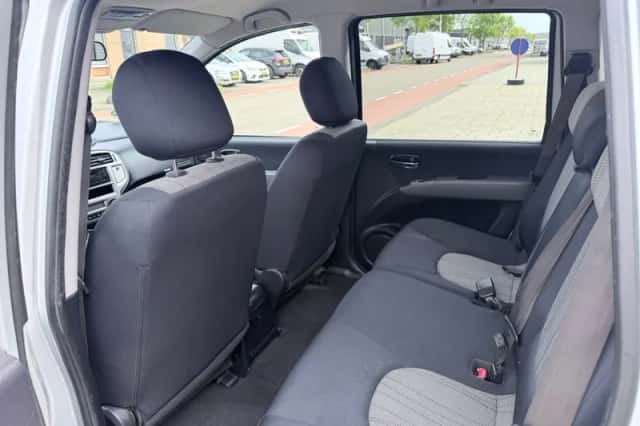 Hyundai Matrix 1.6i Style (2009) thumbnail 3