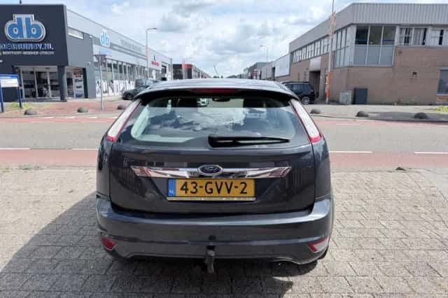 Ford Focus (2008) thumbnail 4