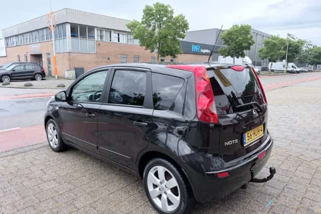 Nissan Note (2008) thumbnail 2