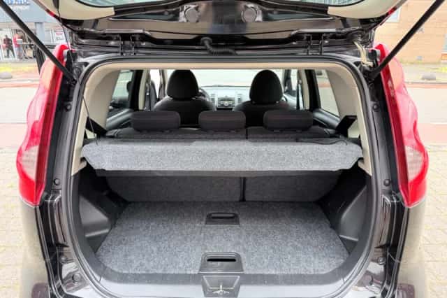 Nissan Note (2008) thumbnail 5