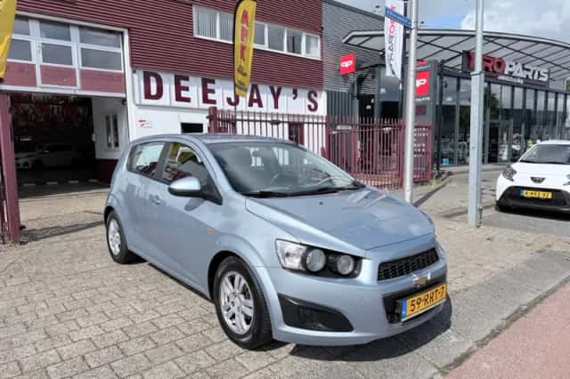 Chevrolet Aveo (2011) thumbnail 3