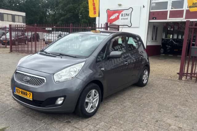 Kia VENGA (2010) thumbnail 1