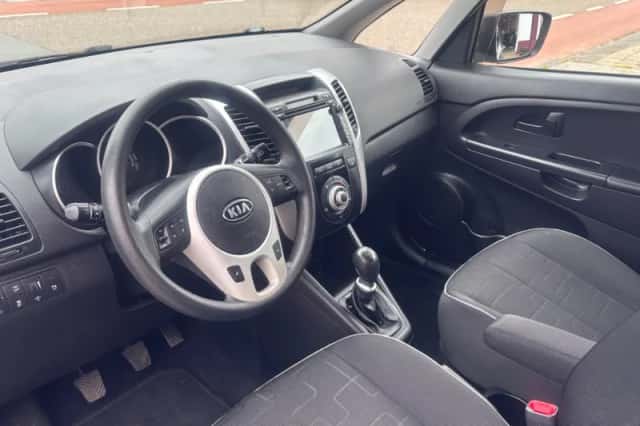 Kia VENGA (2010) thumbnail 6