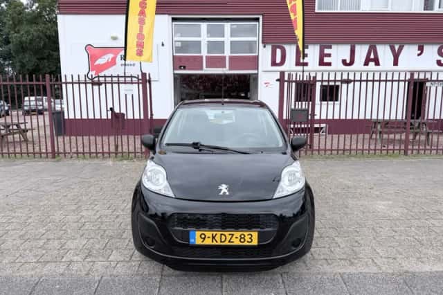 Peugeot 107 (2013) thumbnail 5
