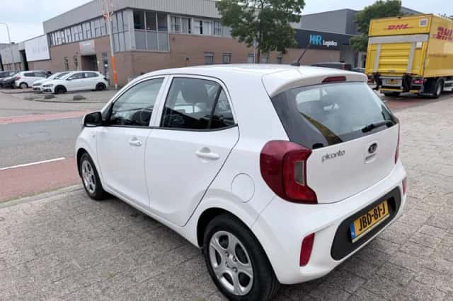 Kia Picanto (2018) thumbnail 5