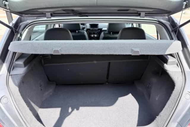 Opel Astra (2009) thumbnail 2