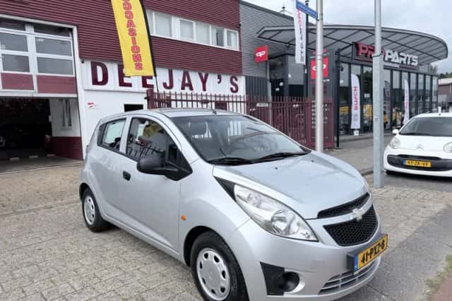 Chevrolet Spark (2011) thumbnail 3