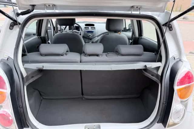 Chevrolet Spark (2011) thumbnail 5
