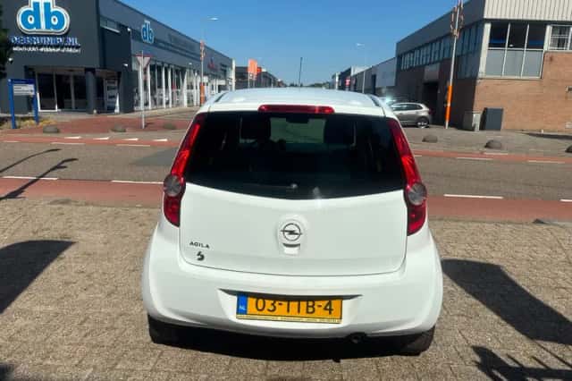 Opel Agila (2012) thumbnail 6