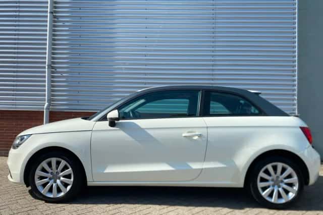 Audi A1 (2012) thumbnail 3