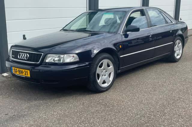 Audi A8 (1997) thumbnail 4