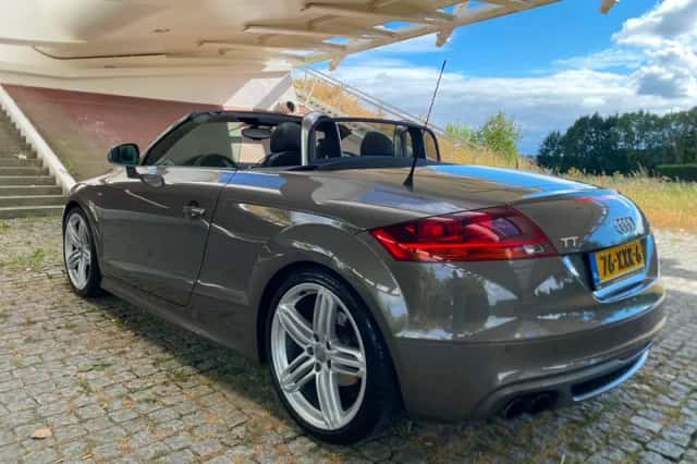 Audi TT (2012) thumbnail 3