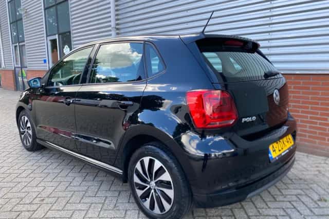 Volkswagen Polo (2014) thumbnail 2