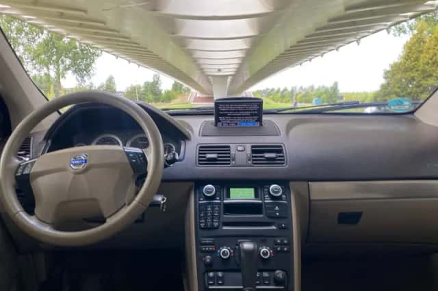Volvo XC90 (2011) thumbnail 5