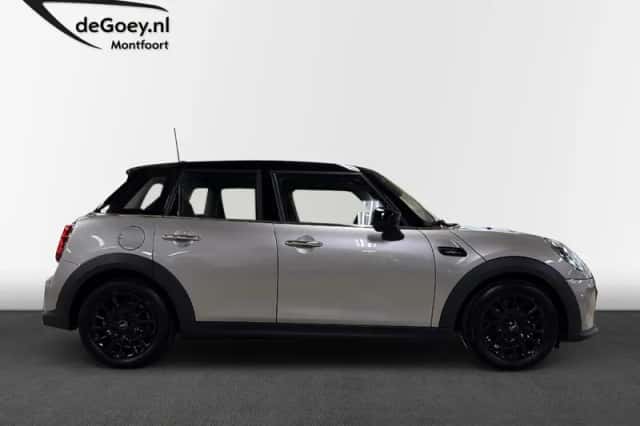 MINI 5-Deurs (2023) thumbnail 4