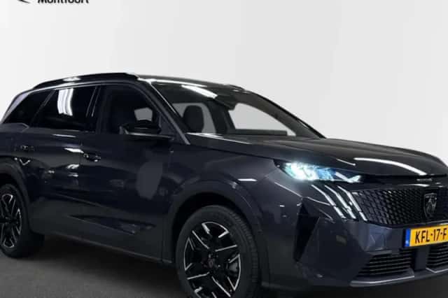 Peugeot 5008 (2025) thumbnail 1