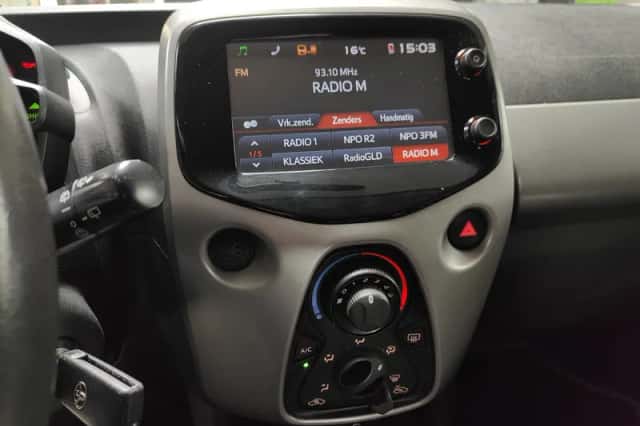 Toyota Aygo (2015) thumbnail 5