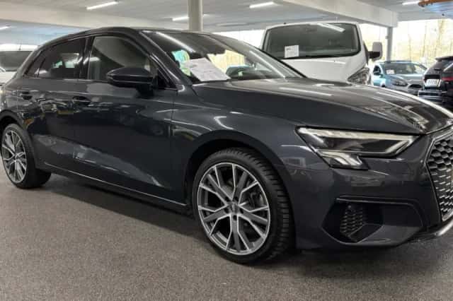Audi A3 (2021) thumbnail 5