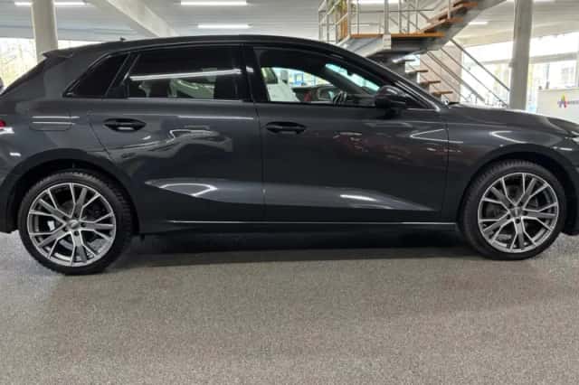 Audi A3 (2021) thumbnail 6