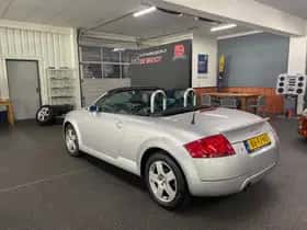 Audi TT (2000) thumbnail 4