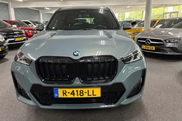 BMW X1 (2022) thumbnail 2