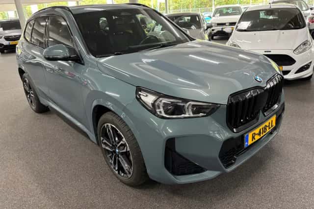 BMW X1 (2022) thumbnail 3