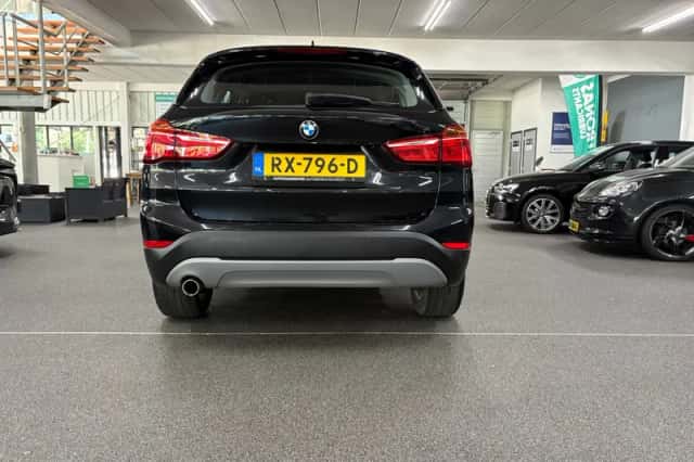 BMW X1 (2018) thumbnail 4
