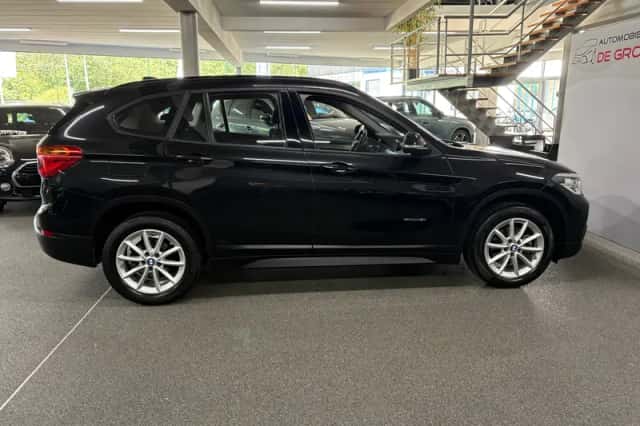 BMW X1 (2018) thumbnail 6