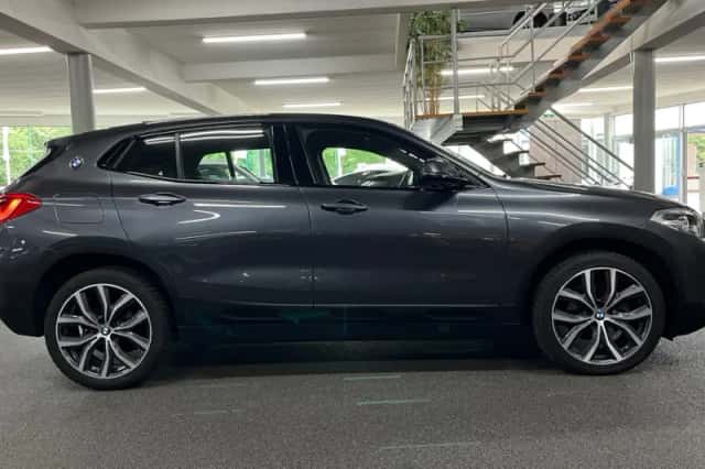 BMW X2 (2019) thumbnail 5