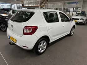 Dacia Sandero (2016) thumbnail 6