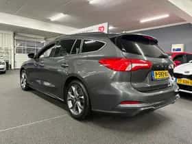 Ford Focus (2022) thumbnail 4