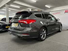 Ford Focus (2022) thumbnail 6