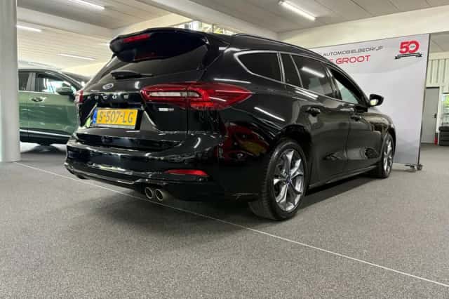 Ford Focus (2023) thumbnail 5