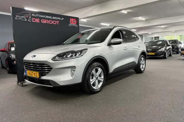 Ford Kuga (2020) thumbnail 1