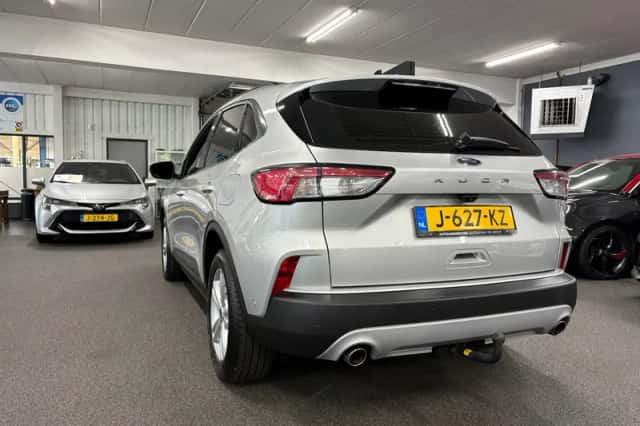 Ford Kuga (2020) thumbnail 3