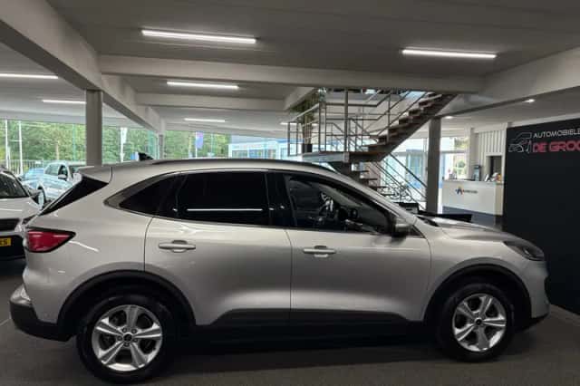 Ford Kuga (2020) thumbnail 6