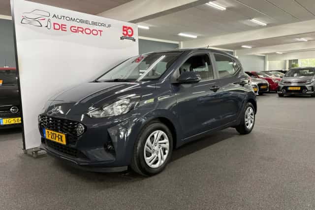 Hyundai i10 (2023) thumbnail 1