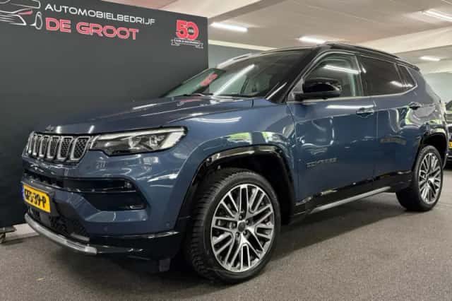 Jeep Compass (2024) thumbnail 1