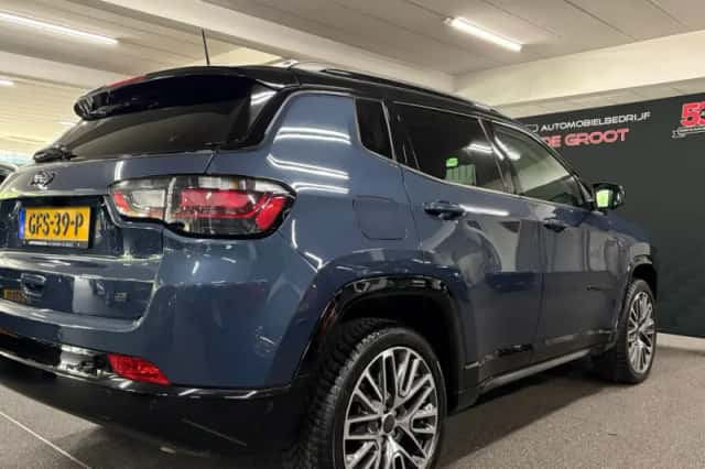 Jeep Compass (2024) thumbnail 4