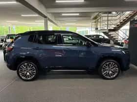Jeep Compass (2024) thumbnail 5