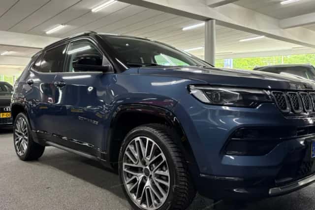 Jeep Compass (2024) thumbnail 6
