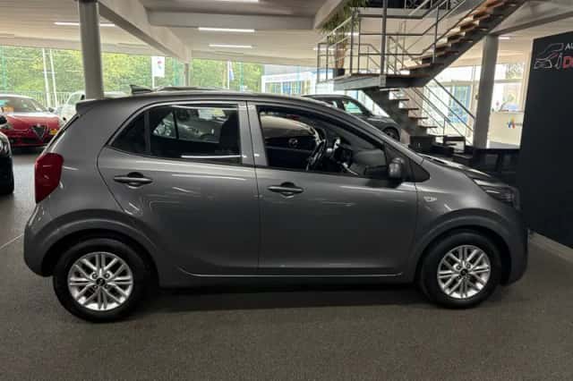 Kia Picanto (2021) thumbnail 6