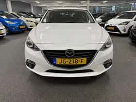 Mazda 3 (2016) thumbnail 3