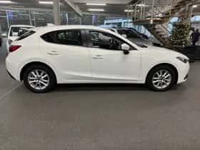 Mazda 3 (2016) thumbnail 5