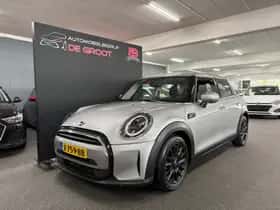 MINI Mini (2023) thumbnail 2