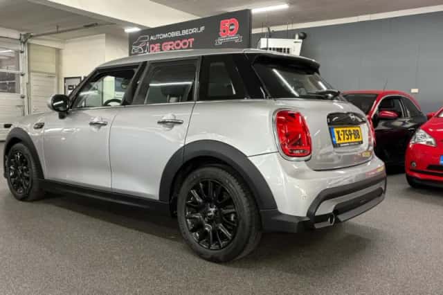 MINI Mini (2023) thumbnail 4