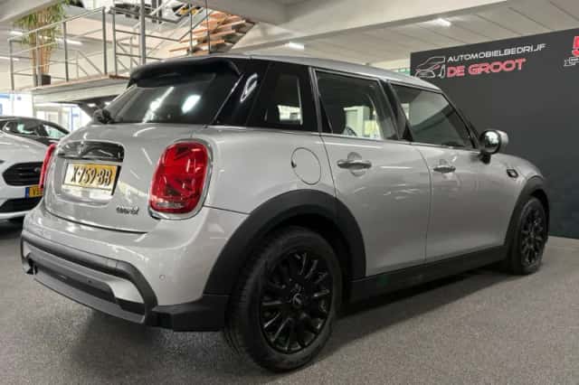 MINI Mini (2023) thumbnail 6